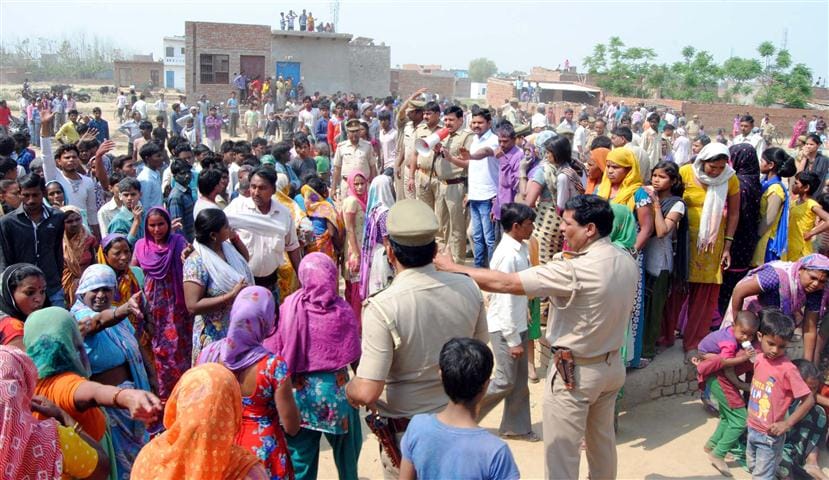 Kuttu organically over the death of the young man , police clashed with public