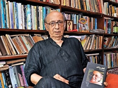 Abul kalam azad award to nida fazli.