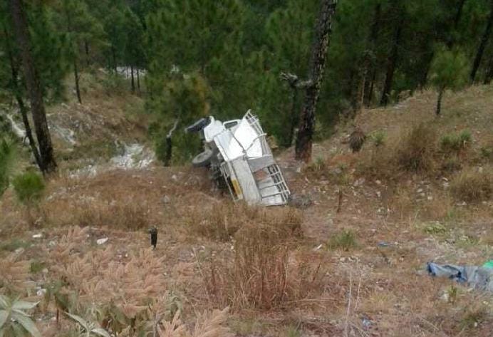 Pickups vehicle fell into the ditch, the driver's death