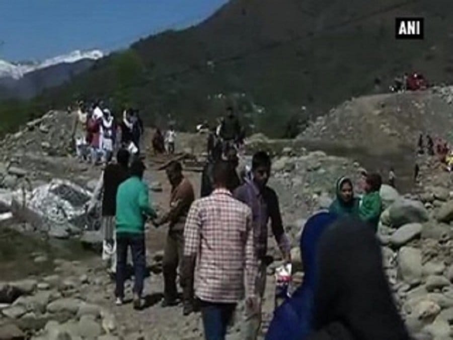 बारिश की वजह से बहा पुल