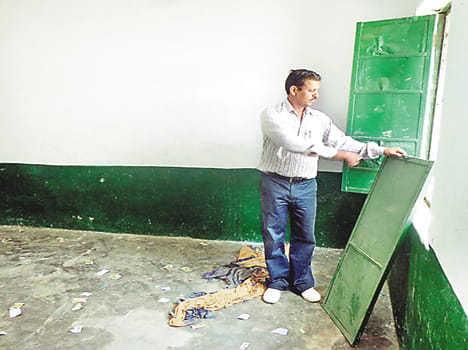 The thief took the windows out of schools