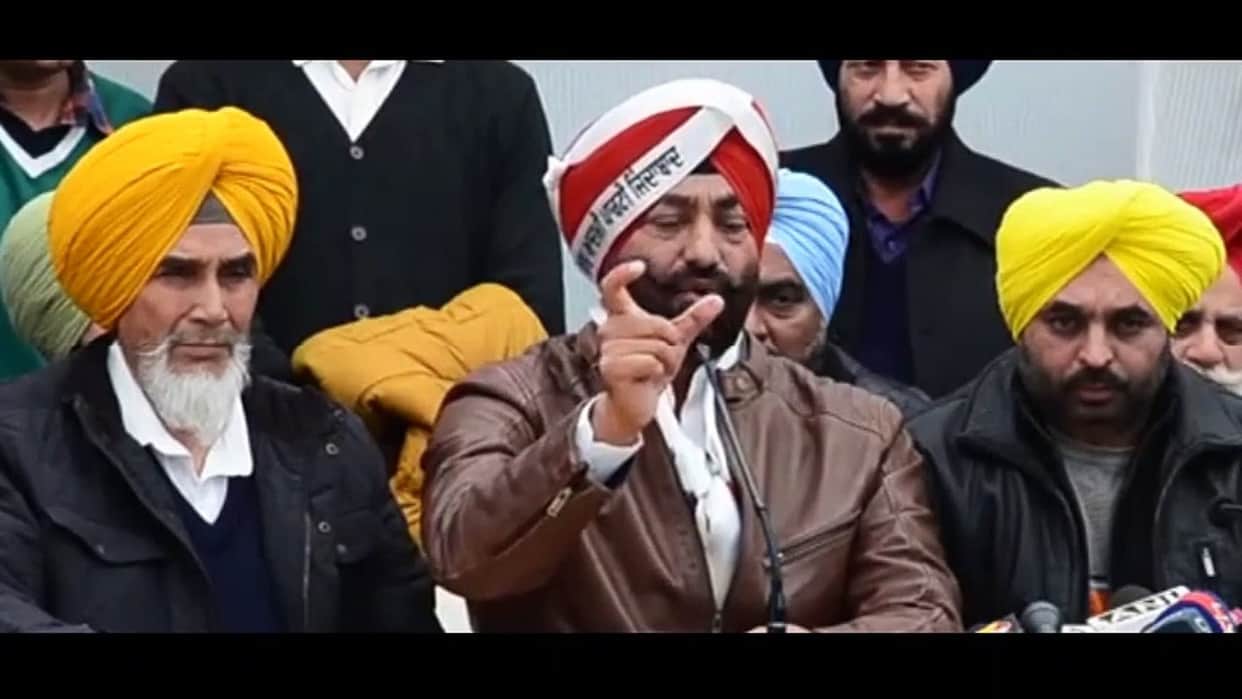 Wrangling between AAP and congress on punjab congress in charge kamalnat issue