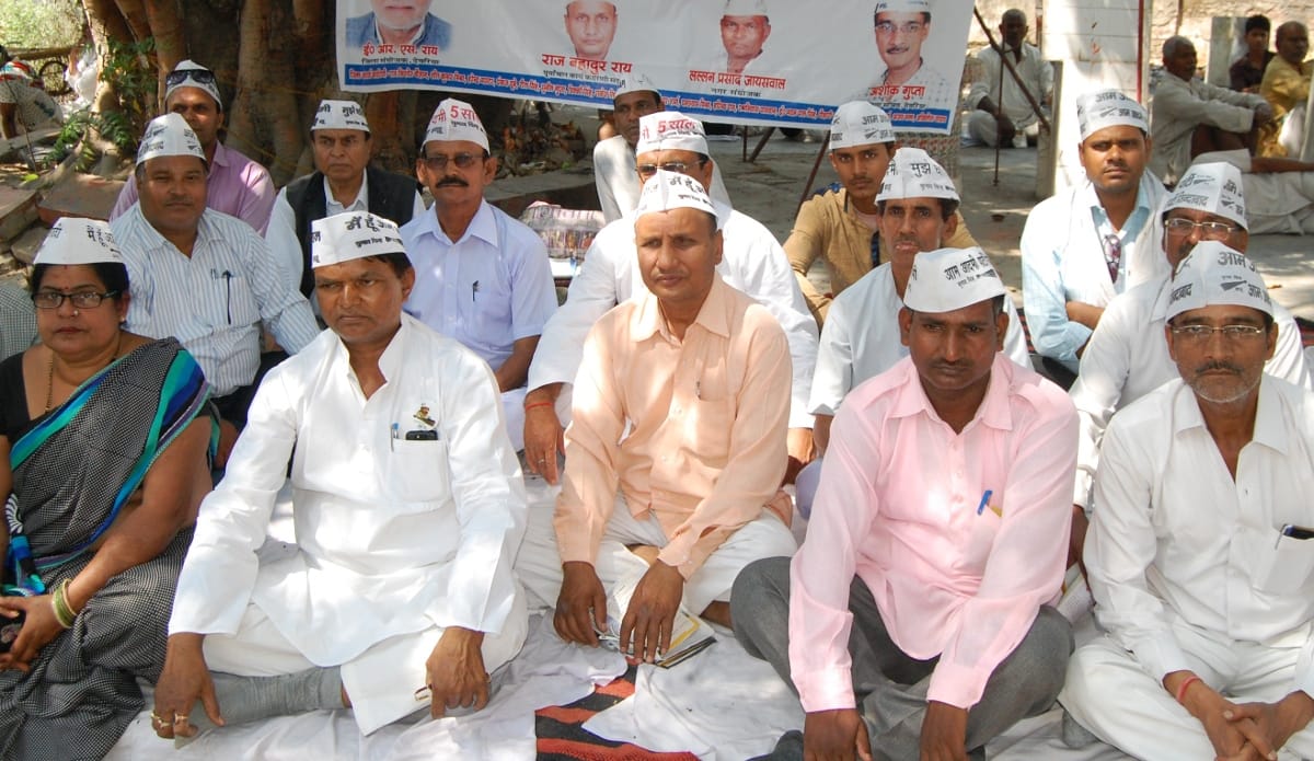 Fast unto death to demand compensation
