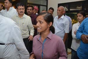 studend cried in front of minister 