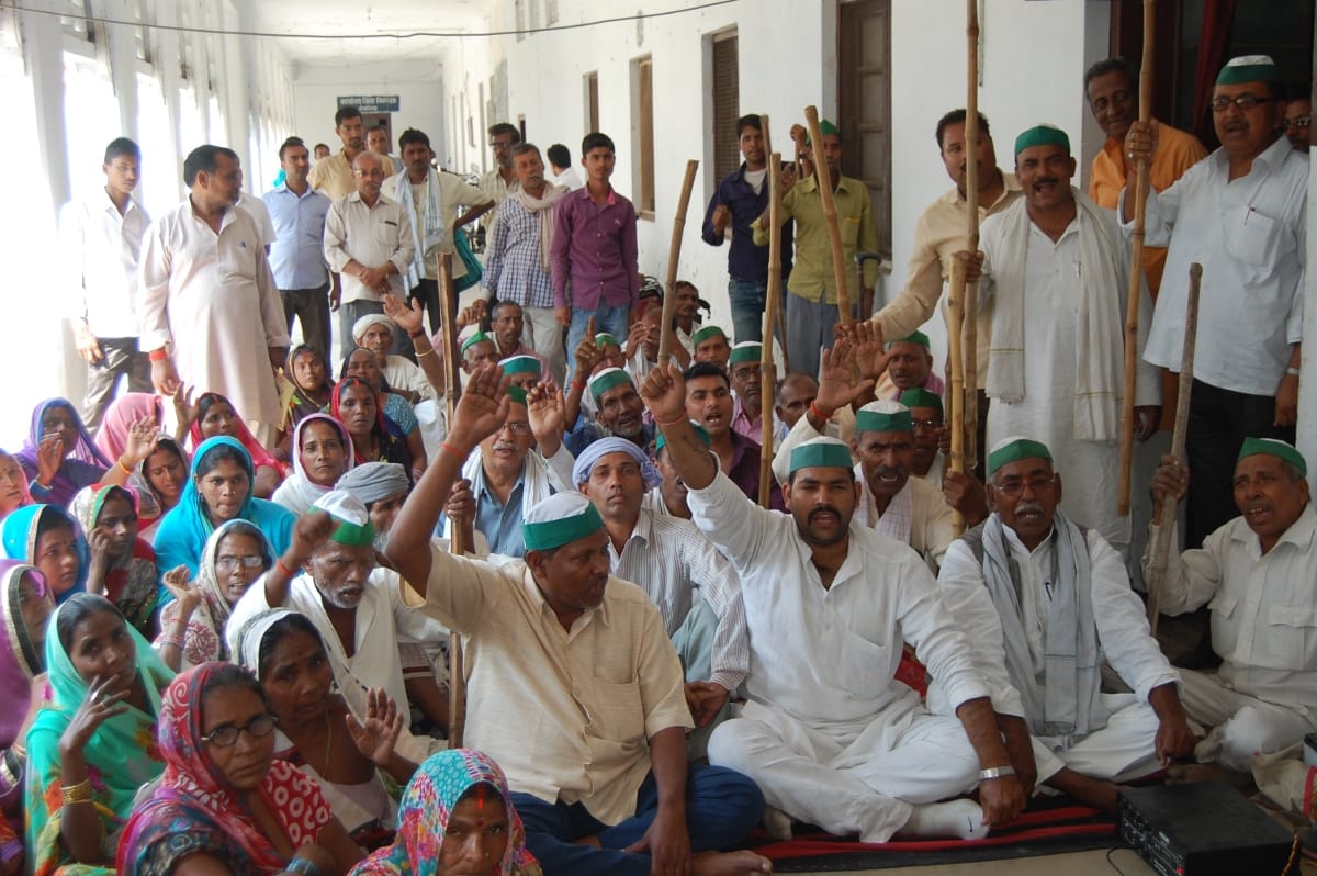 DSO at the hoop in the ration card scam