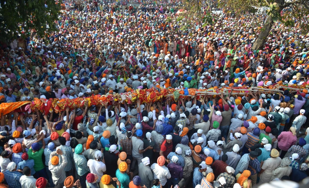 ascent the millions compatible front of Jhanda ji.