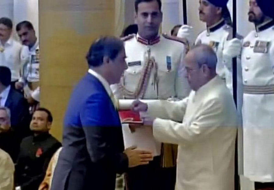 President Pranab Mukherjee to present Padma awards 