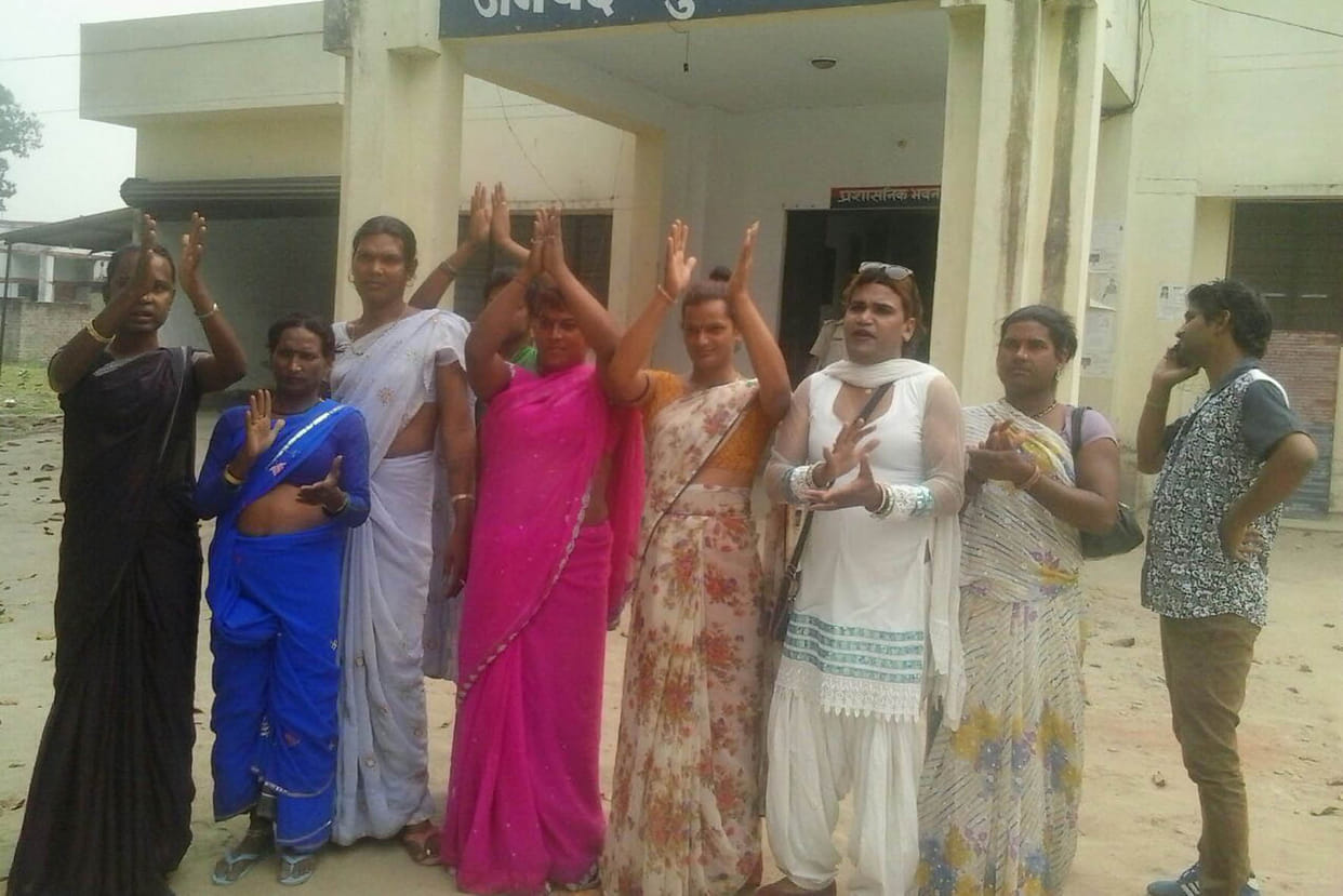 Kinner's performed in police station