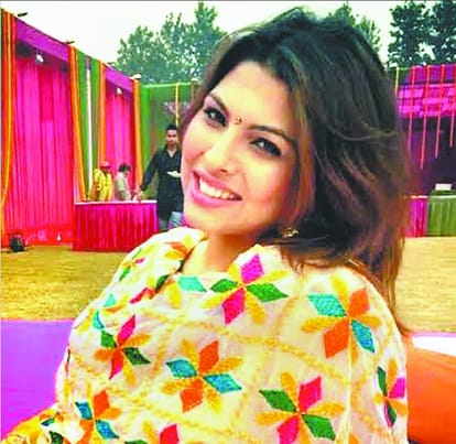 suicide, model suicide, priyanka kapoor suicide, delhi suicide, chandigarh girl suicide, chandigarh