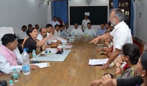 quarrel in budget meeting 