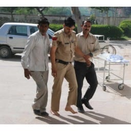 rewari news, crime, constable, driver, pickup, crushed