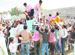 Scramble for food packets