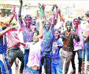 Dalmau in 36 villages including blown Abir-Gulal