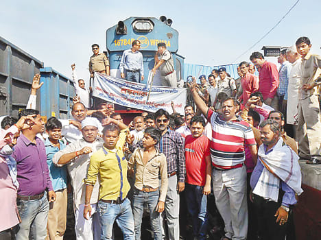 Bullion traders said the train-mounted display