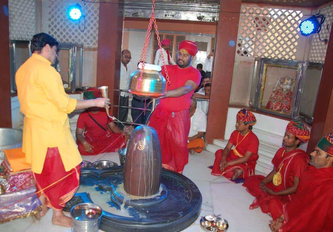 know importance of chanting shiva mantra in sawan 2019