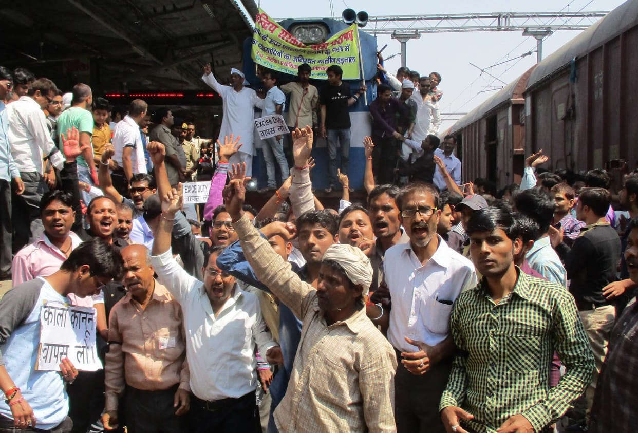 Bullion traders protesting the ban of Train