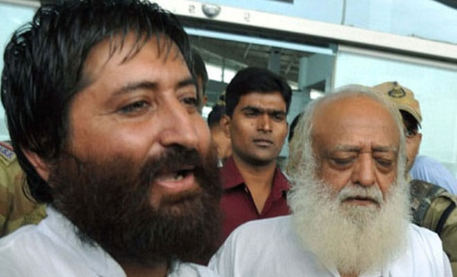 Gujrat police took Narayan Sai in surat for court Sinew 