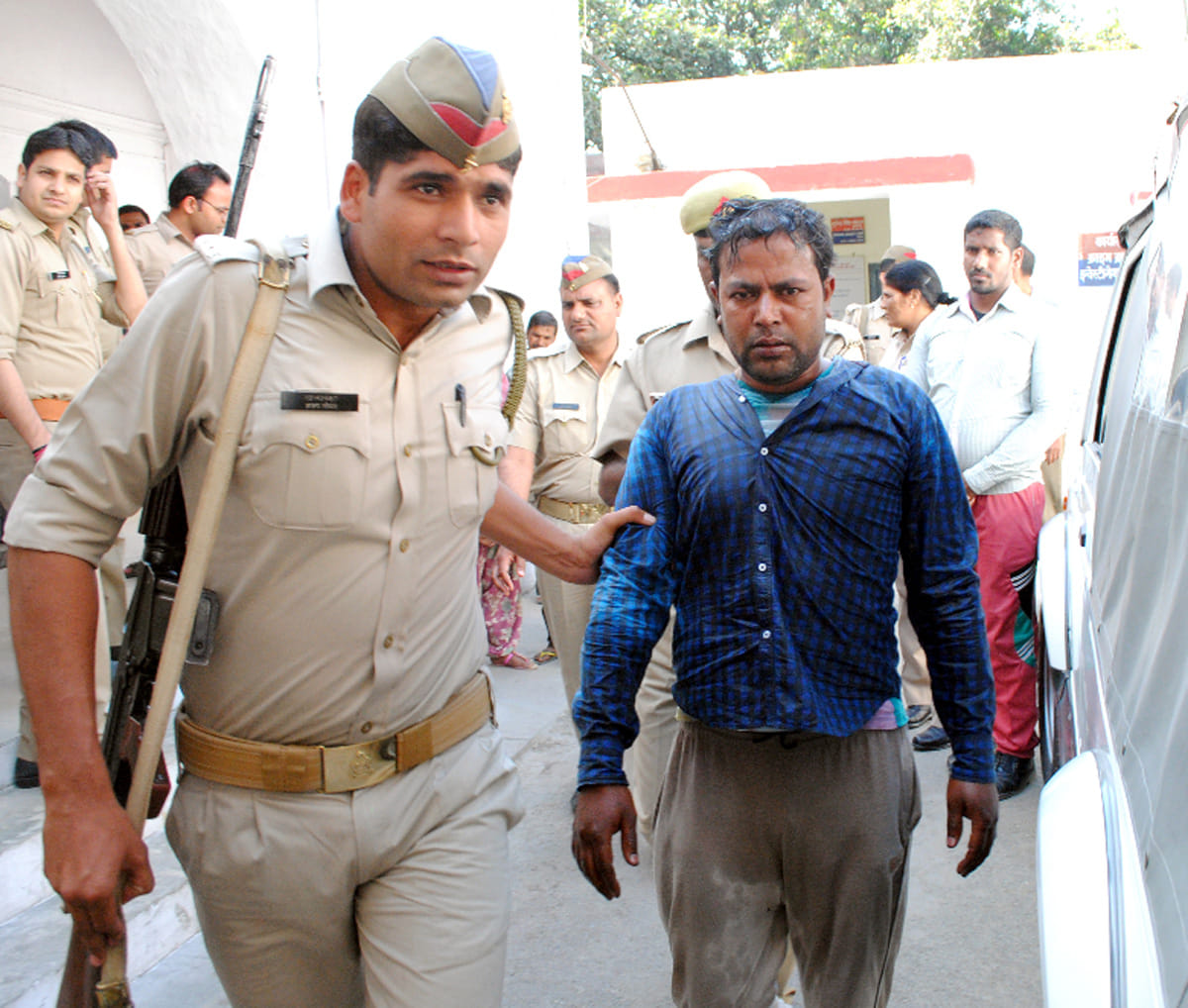 attempt to commit suicide during shivpal singh Convoy