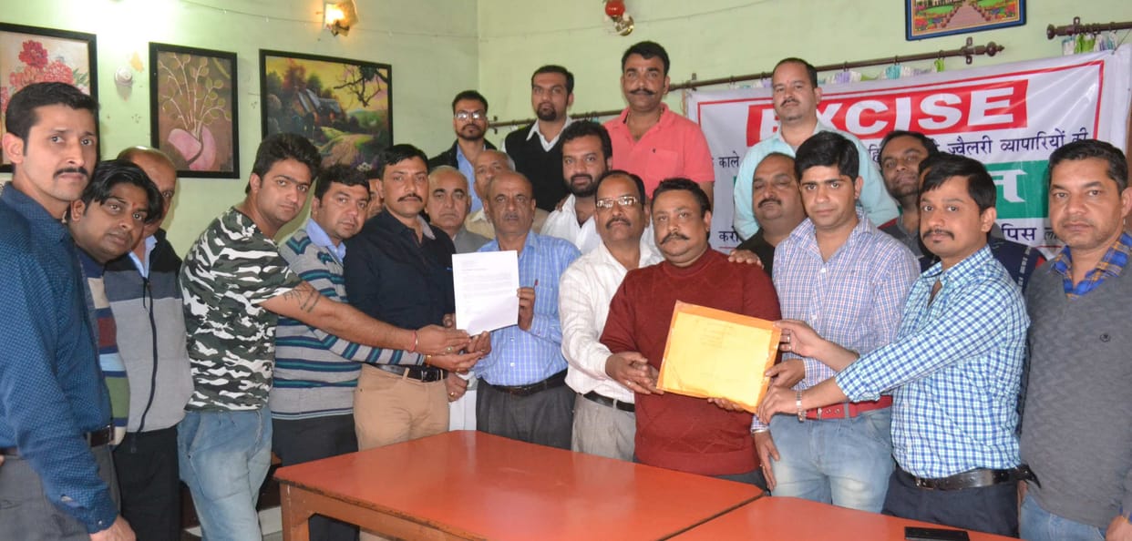 jaweller protest on Shimla-kalka road