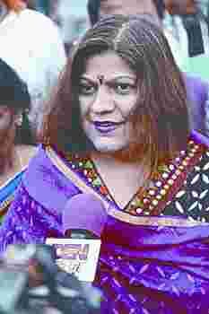 Threats to the State Women Commission member