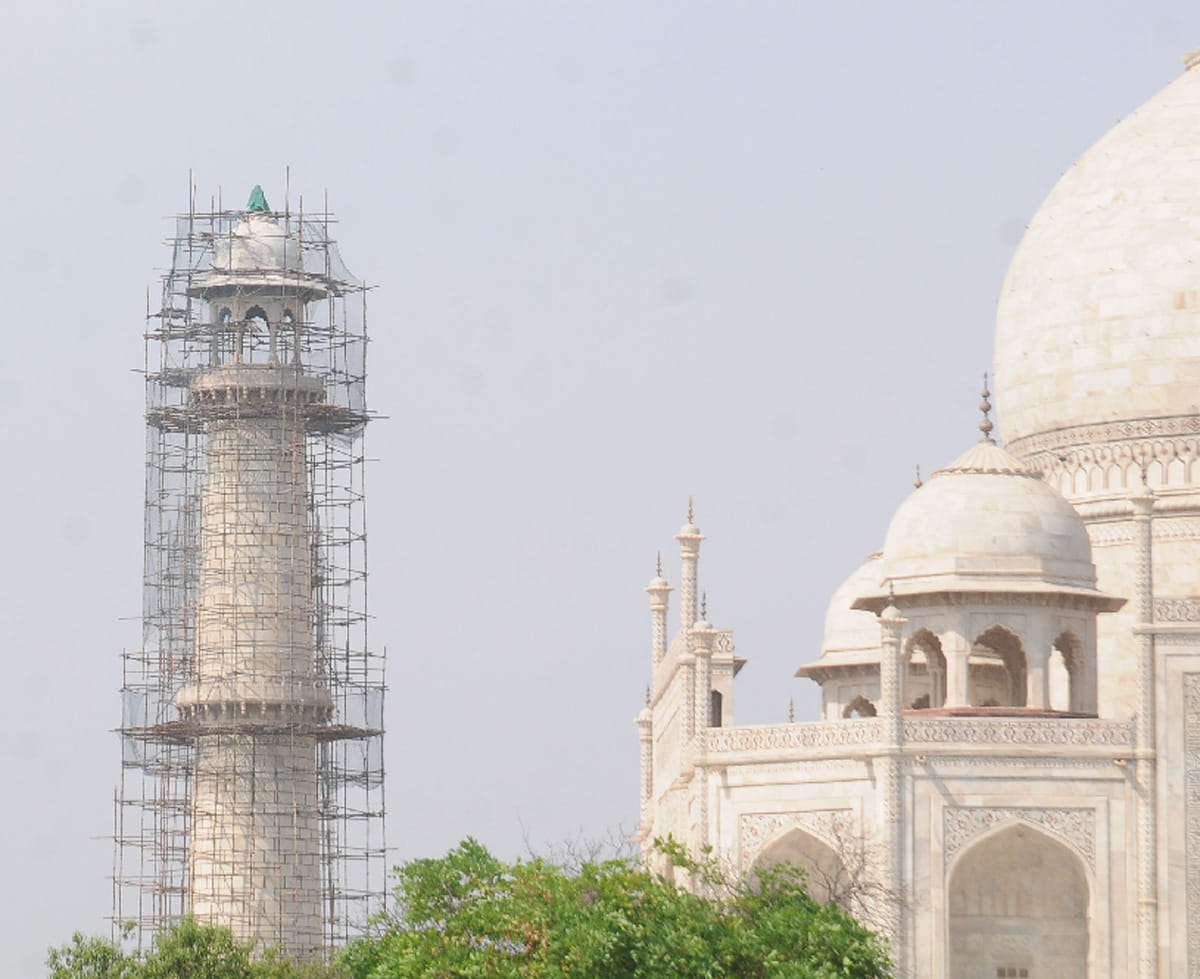 negligence in taking care of taj mahal