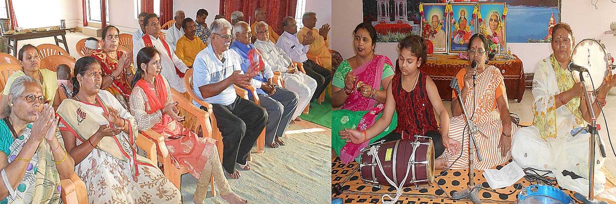 Acharya and mom worship, Holi celebrated flower Warshakr