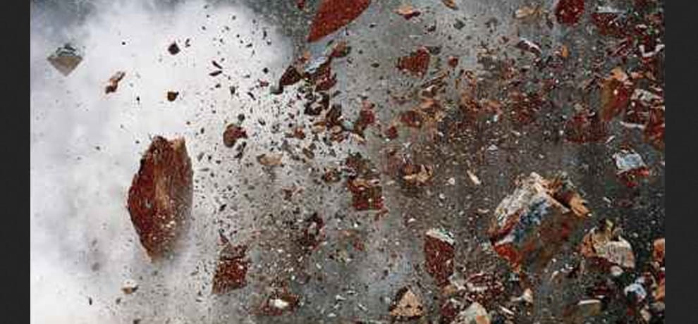 a worker  killed in tunnal blast at bilaspur.