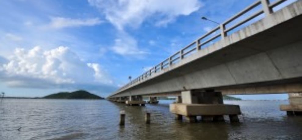 new bridge will be built on the Ganges between Arail-Chhatnag on the German method
