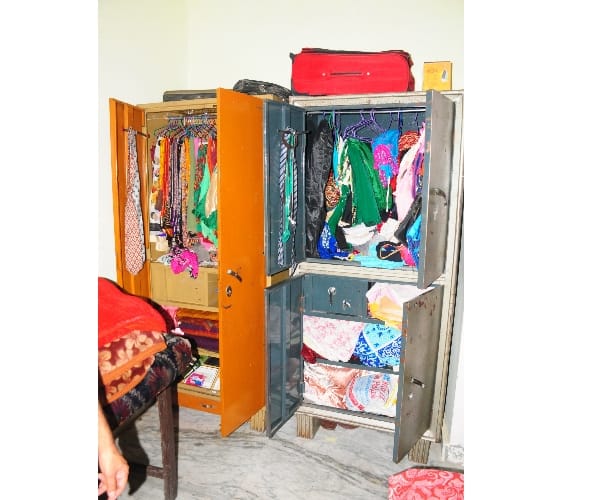  Big theft in Lucknow.