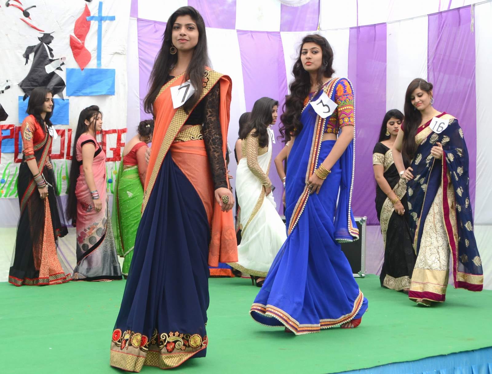 farewell function in college of roorkee.