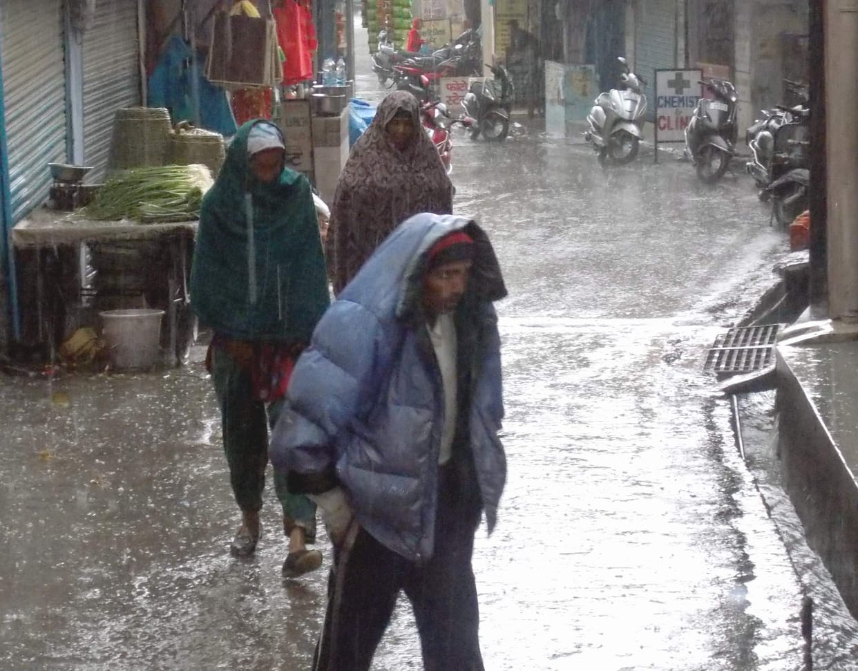 The rains, snowfall likely