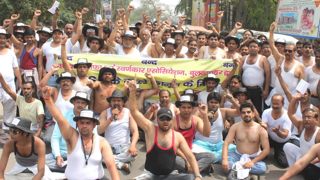 Sarrafa traders protest continues 