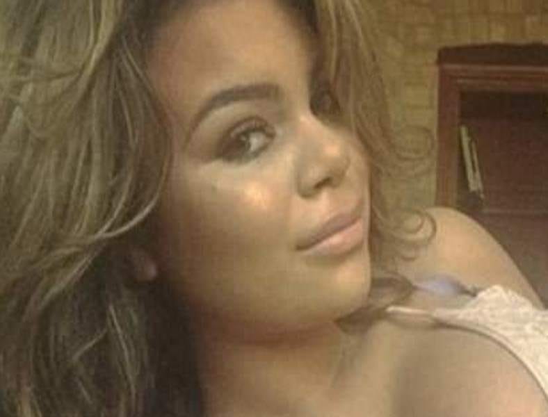 woman went on a date, hides poop her purse