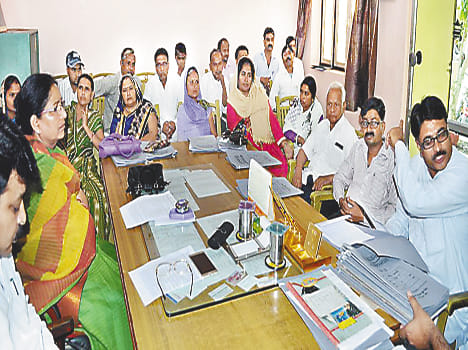palika meeting in auraiya