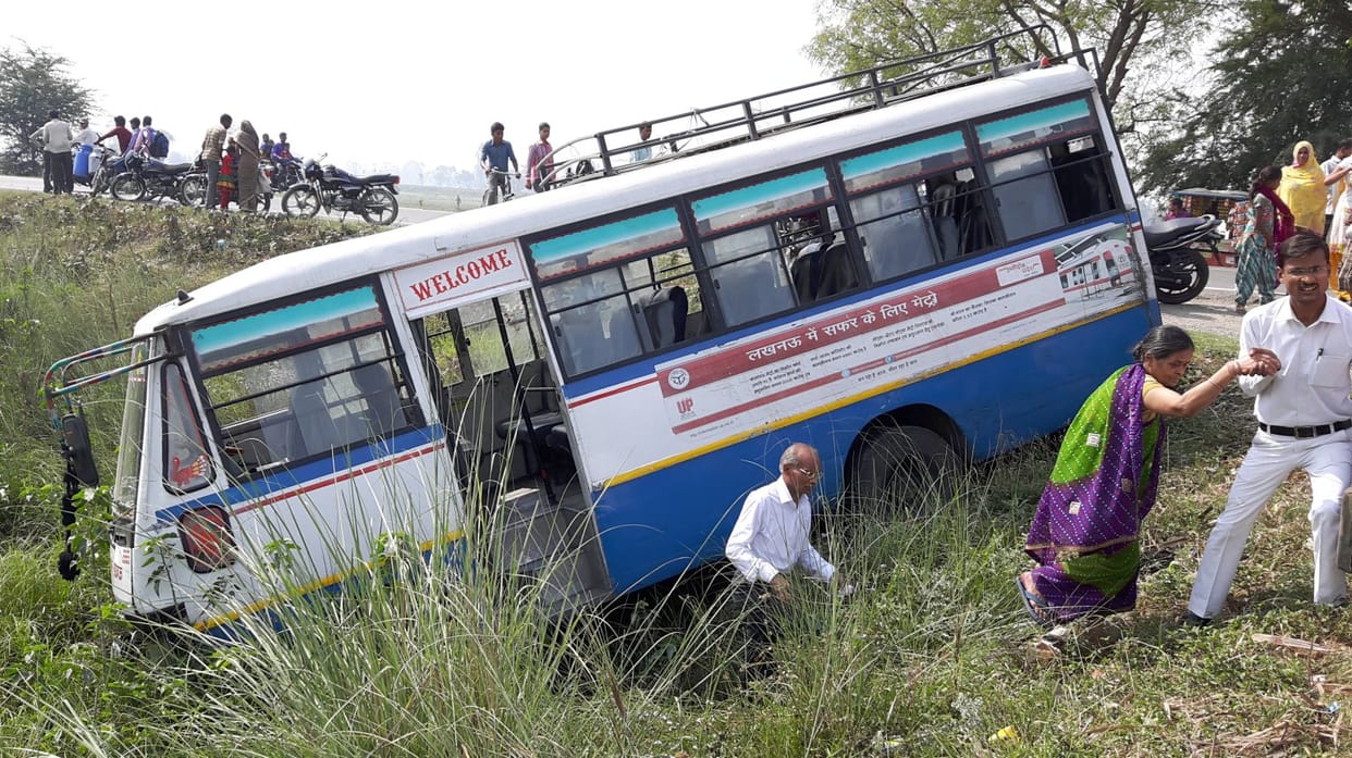 Dggamar vehicle fell into the ditch just to save trips