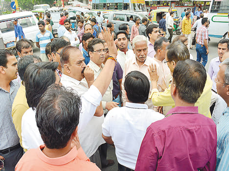 Foot of bullion from the public Shamt