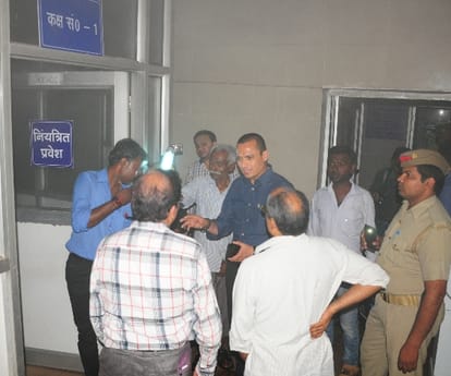 Fire in jhalkari bai hospital in Lucknow.