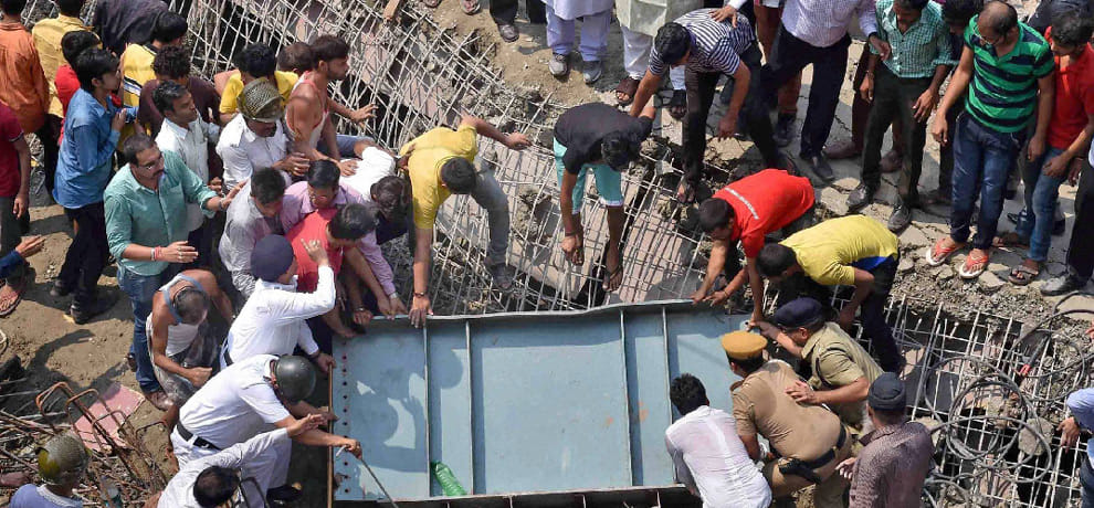 Under-construction bridge collapses in North Kolkata near Ganesh Talkies 10 dead Rescue operation on