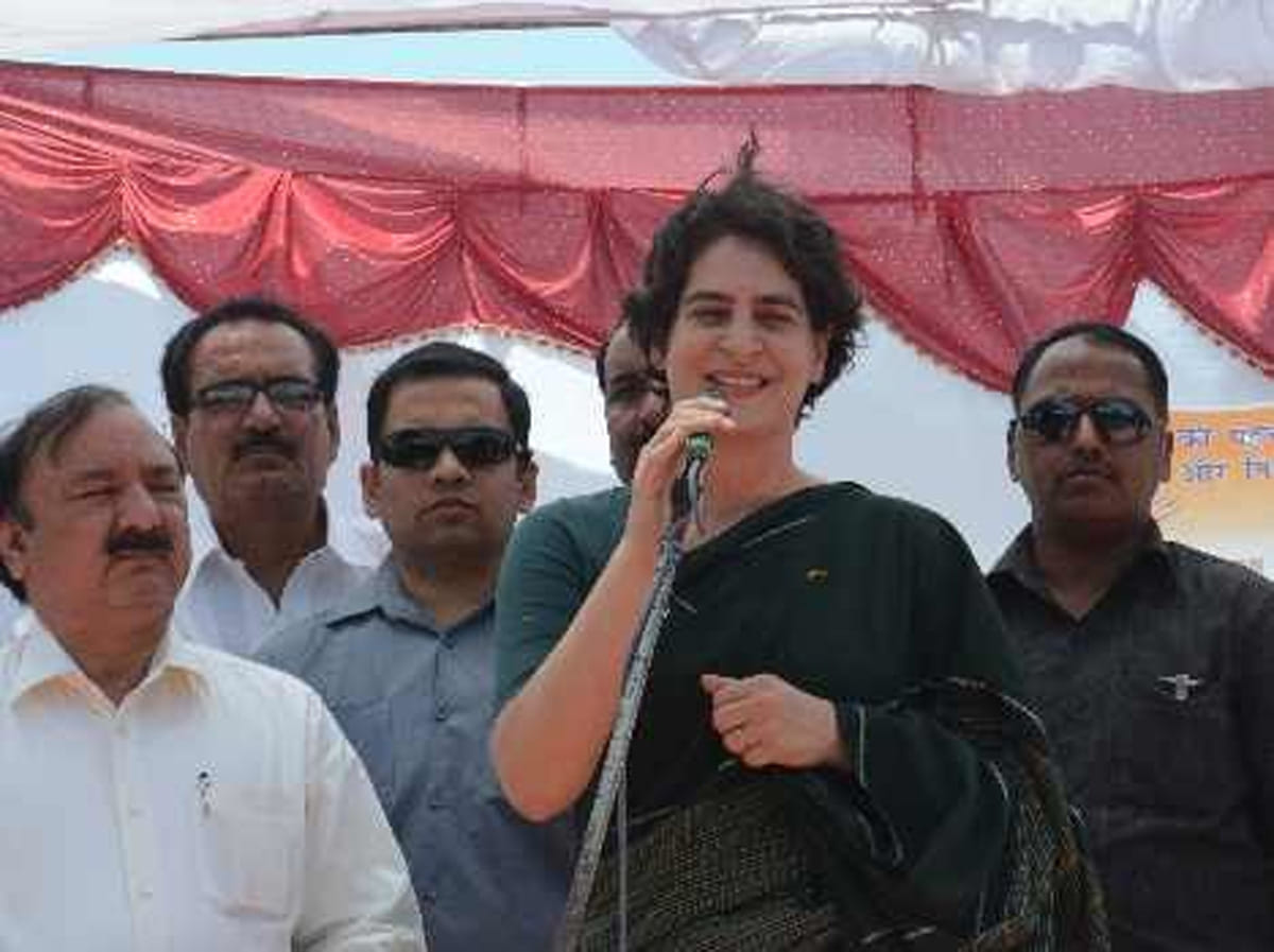 congress workers demand priyanka gandhi for up election campaign