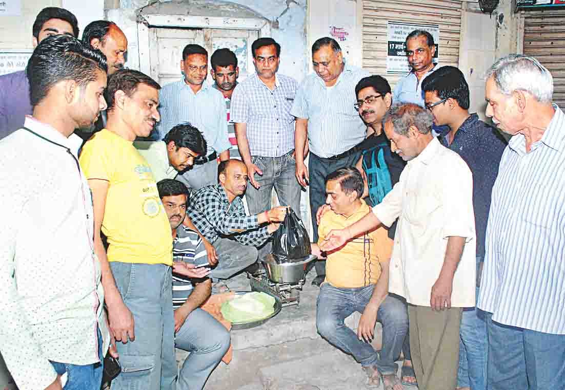 protest of exicise duty in rampur