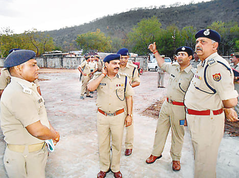 More than a thousand will be under security chief