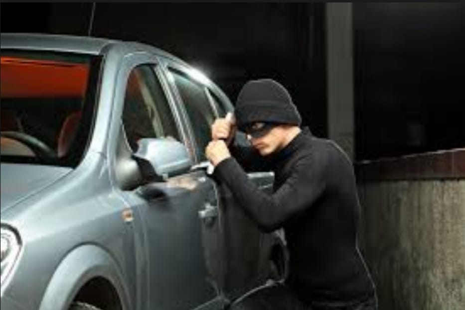 car robbed with womens in mohali