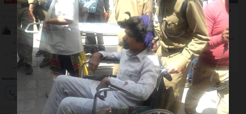 tractor accident at una, 10 pilgrim injured.