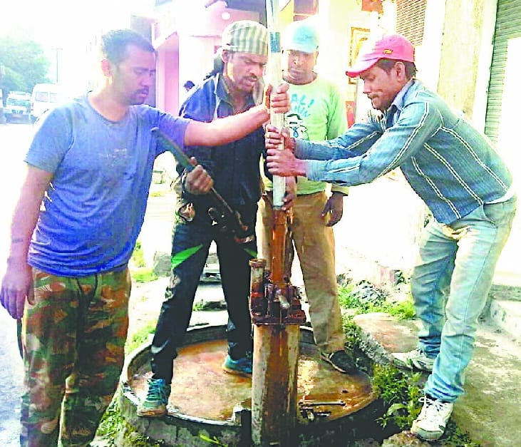 Poor hand pumps start working to fix