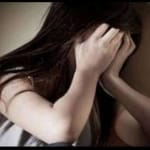 संस्थान के रेस्टोरेंट से छात्राएं जब वापस अपने क्वार्टर जाने लगीं तो उनके साथ छेड़छाड़ की गई।