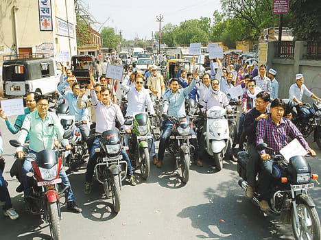 Workers removed the black bandaging procession