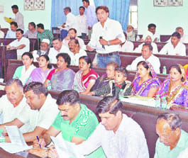 District panchayat meeting several resolutions