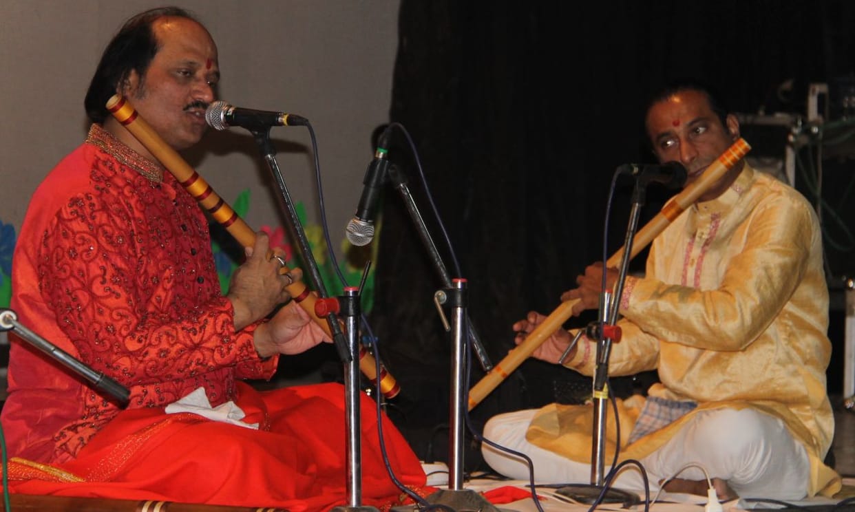 Renowned flute player Pt. Ronu Majumdar The stunning presentation