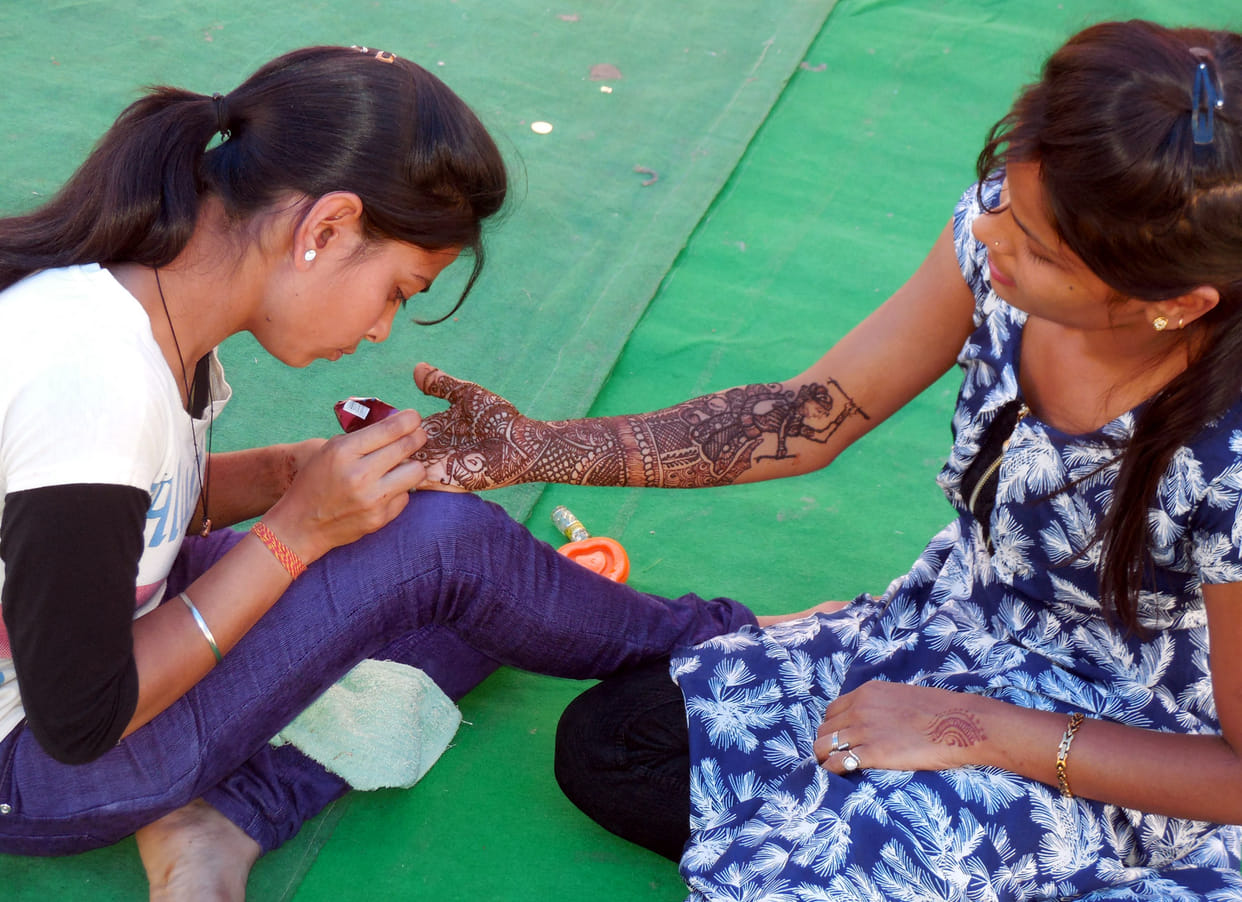 mehndi comptition in kasganj celebration