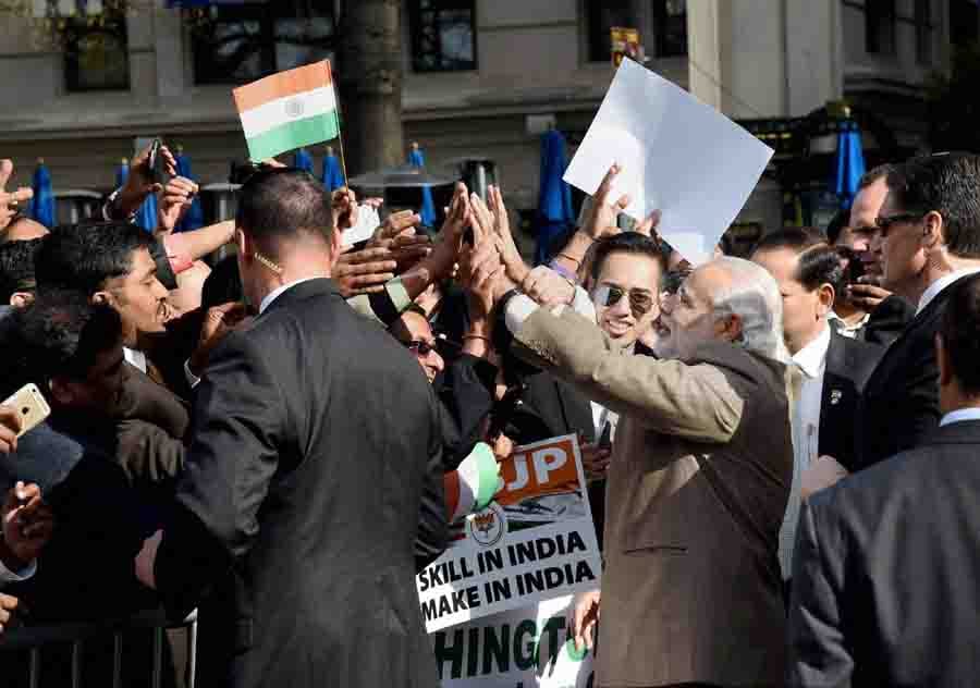 pm modi meet to nri